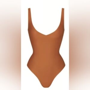 NWT SKIMS Plunge Bodysuit 4x Bronze